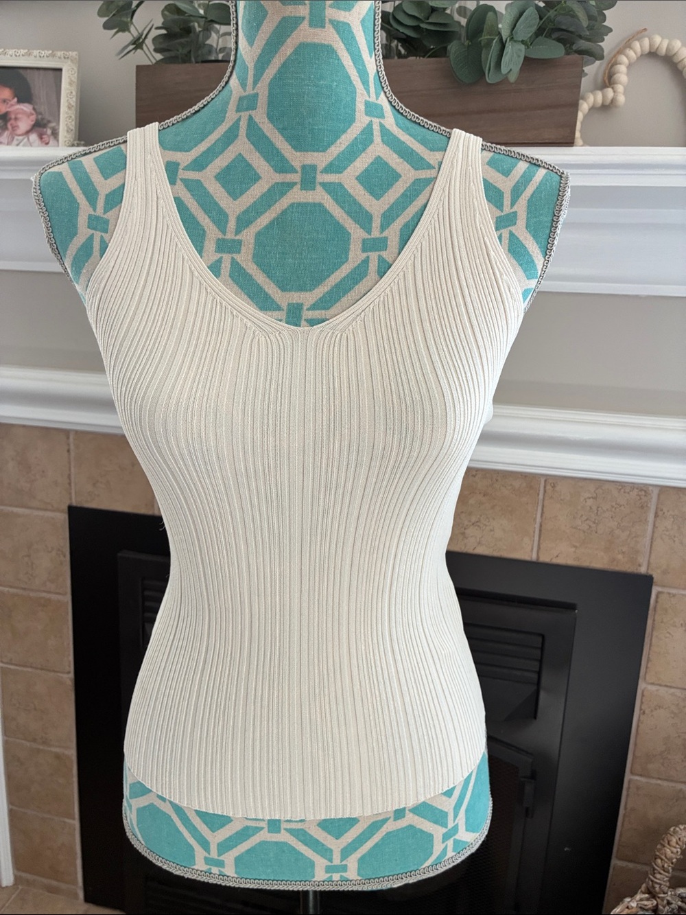 Gap Size Small Ribbed Tank, NWT